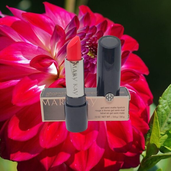 Powerful Pink Gel Semi-Matte Lipstick - Mary Kay - Picture 7 of 7